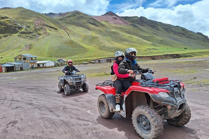 ペルーのレインボーマウンテンへのATVアドベンチャー。素晴らしい景観と野生動物が特徴です、写真14 | wizardtrip