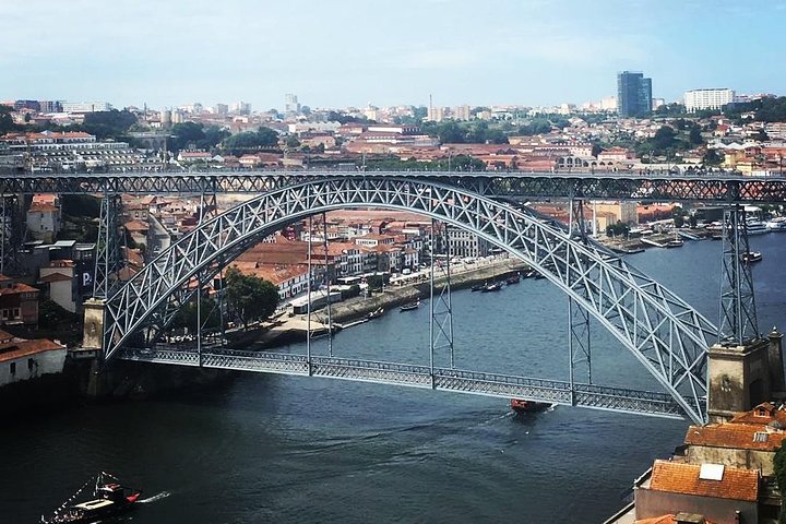 Scenic one-way private transfer from Lisbon to Porto, with stops in charming Portuguese towns, photo 12 | wizardtrip