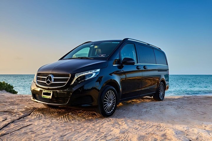 Scenic one-way private transfer from Lisbon to Porto, with stops in charming Portuguese towns, photo 34 | wizardtrip