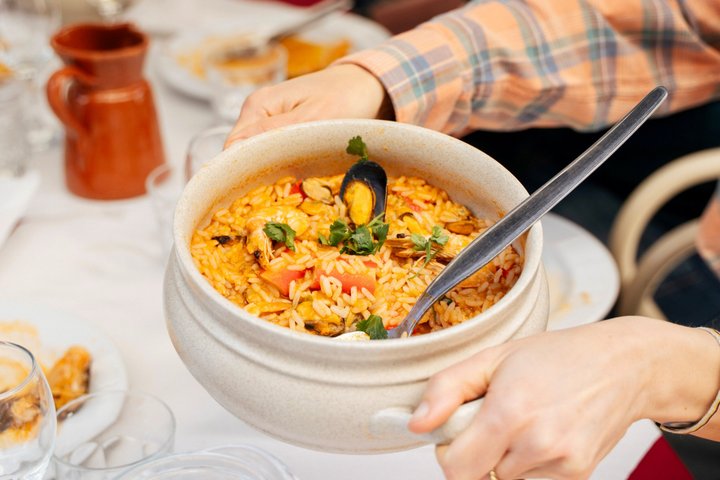Une visite gastronomique guidée à pied à Lisbonne, Portugal, avec des plats et des boissons locaux, photo 7 | wizardtrip