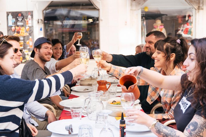 Une visite gastronomique guidée à pied à Lisbonne, Portugal, avec des plats et des boissons locaux, photo 8 | wizardtrip
