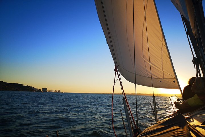 Enjoy a sunset sailing tour in Lisbon with wine and historical sights, photo 9 | wizardtrip