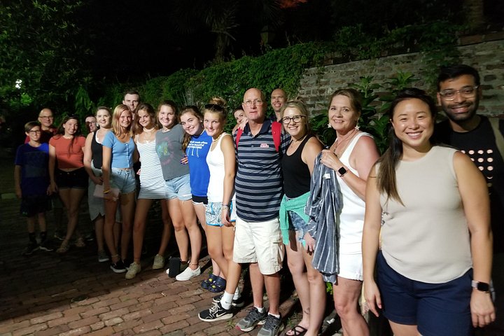 Passeio fantasmagórico noturno a pé em Charleston com locais históricos e histórias assustadoras, foto 6 | wizardtrip