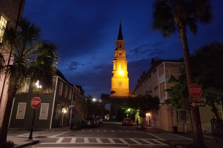 Passeio fantasmagórico noturno a pé em Charleston com locais históricos e histórias assustadoras, foto 10 | wizardtrip