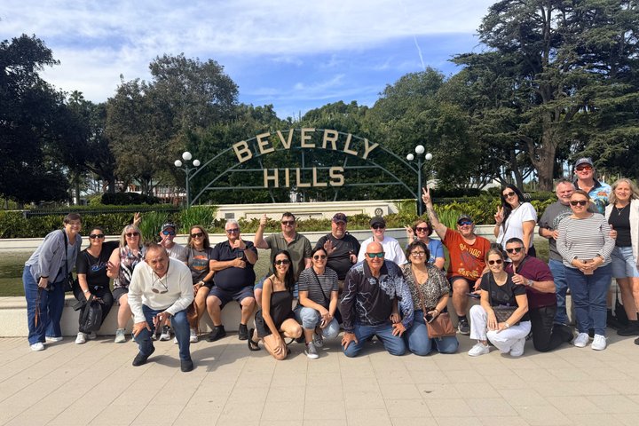 A guided tour exploring iconic landmarks of Los Angeles, including Hollywood and Beverly Hills, photo 34 | wizardtrip