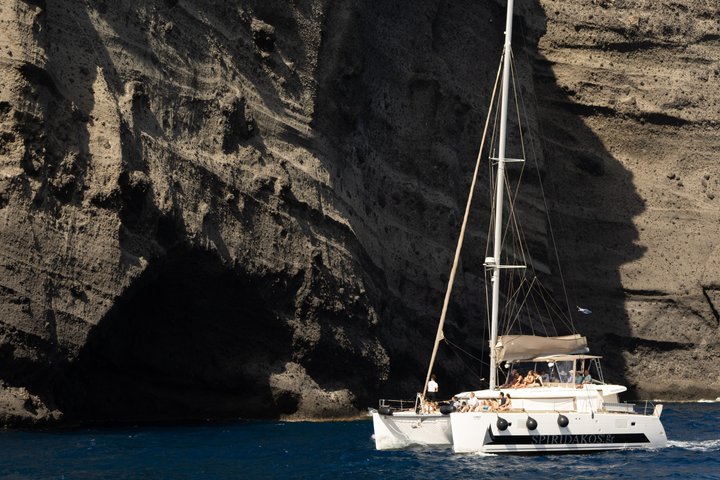 Crucero de Lujo en Catamarán para Grupos Pequeños con Barbacoa, Barra Libre y Traslado | wizardtrip