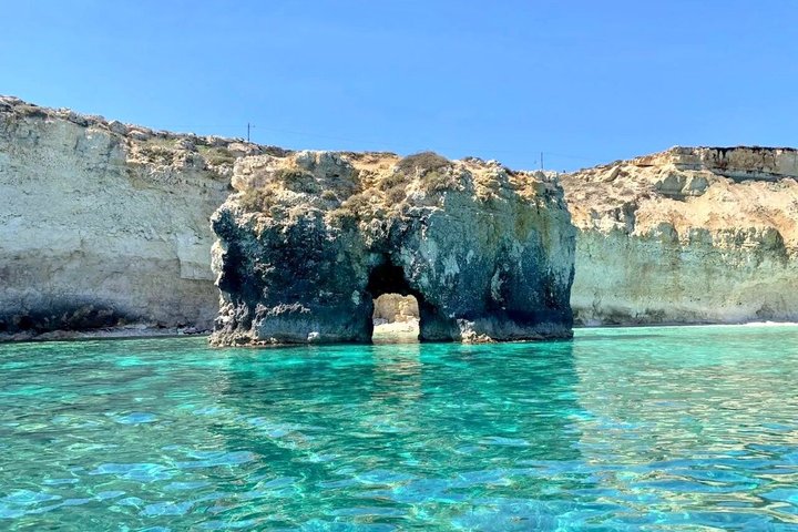 Boat tour of Ortigia Island and sea caves | wizardtrip