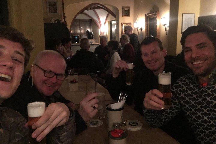 Guidet vandretur i Köln som utforsker tradisjonelle bryggerier og smaker Kölsch-øl, foto 7 | wizardtrip