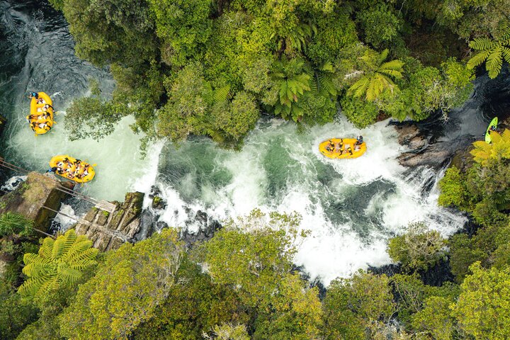 White water rafting eventyr på Kaituna River i Rotorua, New Zealand, med vandfald og strømfald, foto 7 | wizardtrip