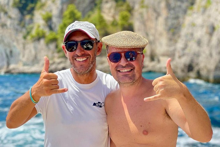 Privé boottocht rond het eiland Capri, Italië, met stops bij grotten en zwemplekken, foto 6 | wizardtrip