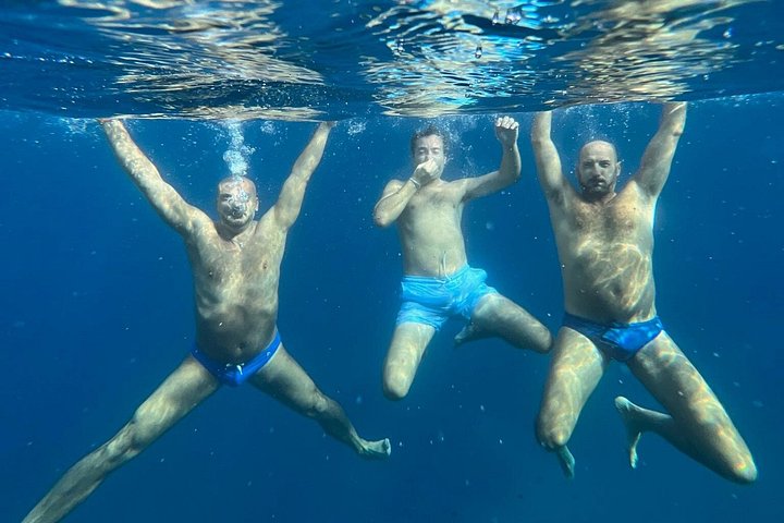 Privé boottocht rond het eiland Capri, Italië, met stops bij grotten en zwemplekken, foto 24 | wizardtrip
