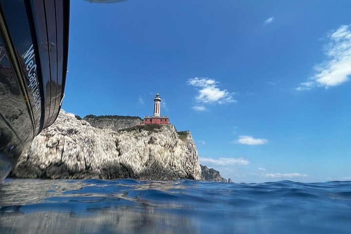 Privé boottocht rond het eiland Capri, Italië, met stops bij grotten en zwemplekken, foto 28 | wizardtrip