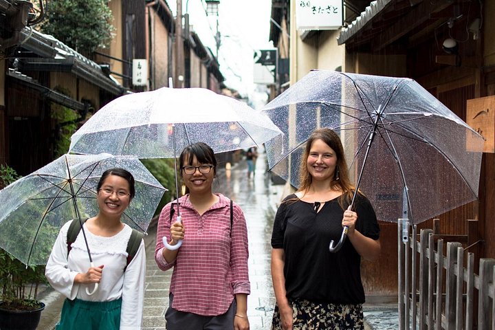 Um passeio noturno guiado por Kyoto, Japão, com degustações de comida local e exploração cultural, foto 6 | wizardtrip