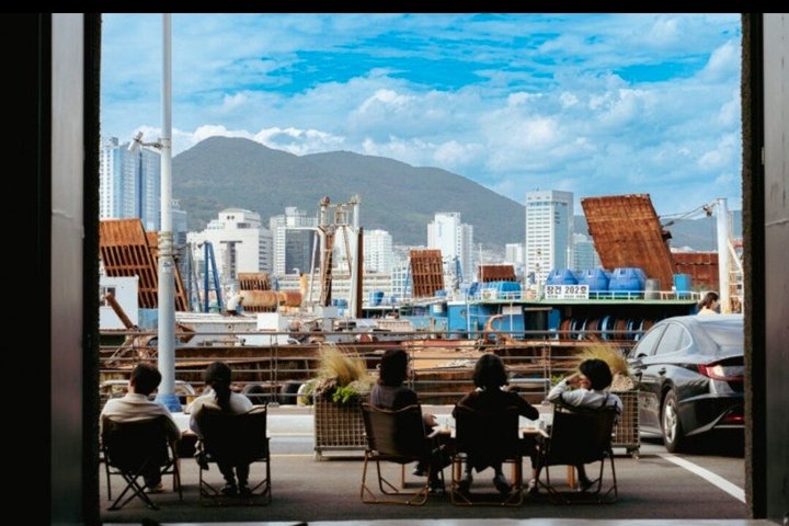 Private tour exploring Busan's landmarks like temples, markets, and coastal views, photo 6 | wizardtrip