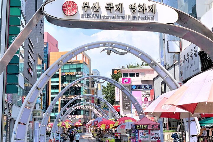 Private tour exploring Busan's landmarks like temples, markets, and coastal views, photo 42 | wizardtrip