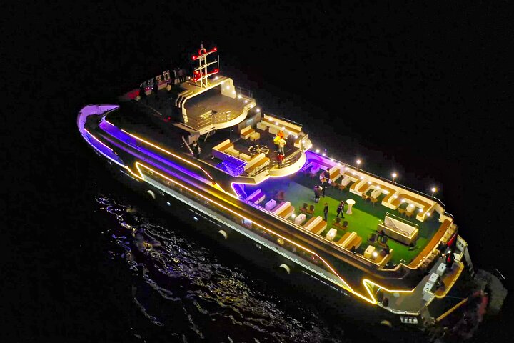 Croisière Dîner sur le Bosphore à Istanbul avec Spectacle | wizardtrip