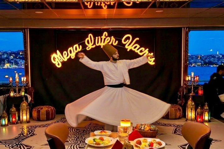 Goditi una lussuosa crociera con cena sul Bosforo di Istanbul, con viste mozzafiato e intrattenimento dal vivo, foto 27 | wizardtrip