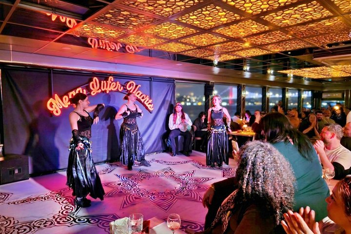 Goditi una lussuosa crociera con cena sul Bosforo di Istanbul, con viste mozzafiato e intrattenimento dal vivo, foto 28 | wizardtrip
