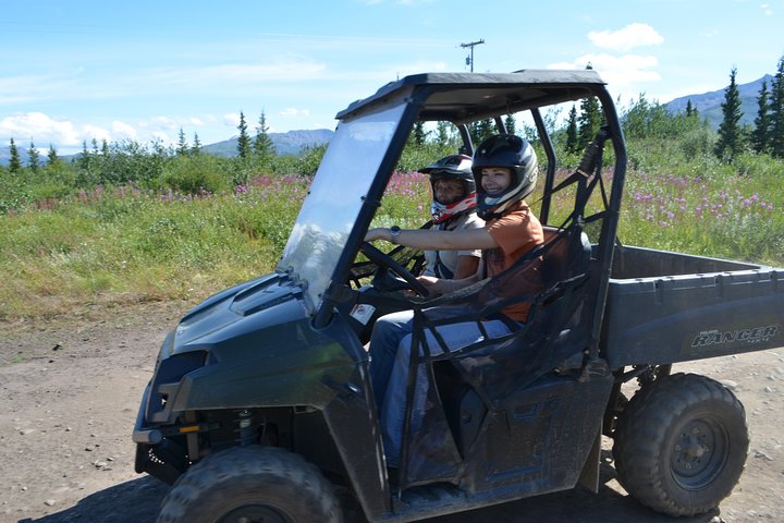 Side by Side ATV-avontuur in Denali National Park, Alaska, met schilderachtige berguitzichten en een maaltijd in de wildernis, foto 10 | wizardtrip