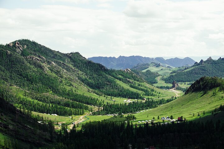 Ervaar de Mongoolse cultuur met het Genghis Khan standbeeld, Terelj Park, kamelenritten en adelaarsontmoetingen, foto 13 | wizardtrip