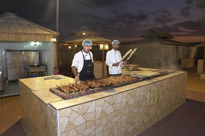 Beleef een spannende Dubai woestijnsafari met dune bashing, kameelritten en een BBQ-diner, foto 9 | wizardtrip