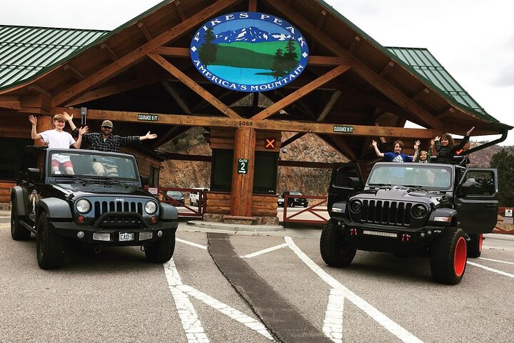 Openlucht Jeep-tour die de unieke rotsformaties van Garden of the Gods, Colorado Springs verkent, foto 18 | wizardtrip