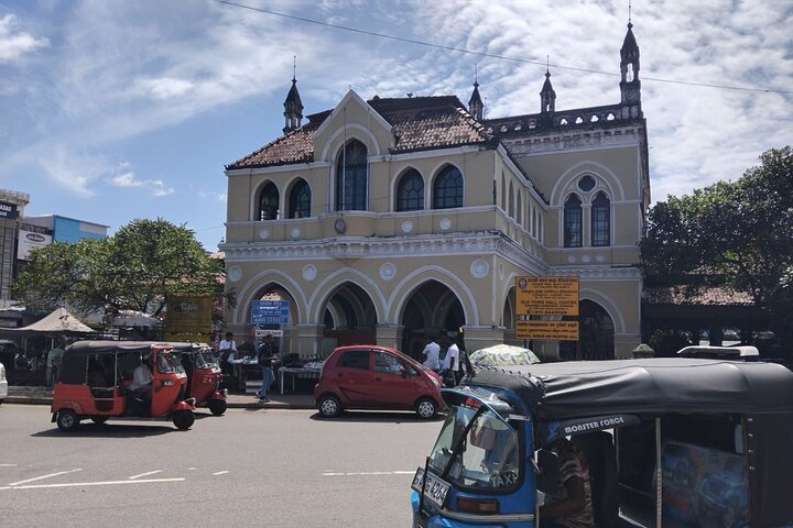Explorez les rues et les monuments animés de Colombo en tuk-tuk, découvrez la riche culture et l'histoire de la ville, photo 8 | wizardtrip