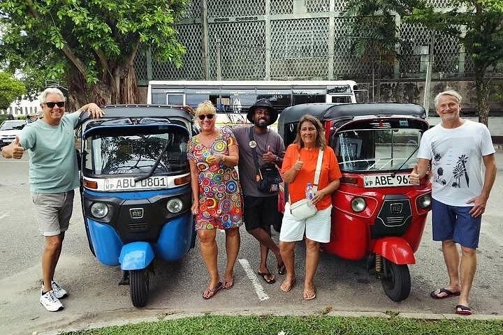 Explorez les rues et les monuments animés de Colombo en tuk-tuk, découvrez la riche culture et l'histoire de la ville, photo 21 | wizardtrip