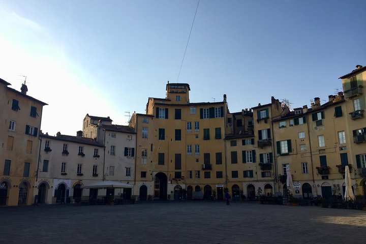 Discover Lucca’s Secrets on a Guided Walking Tour | wizardtrip
