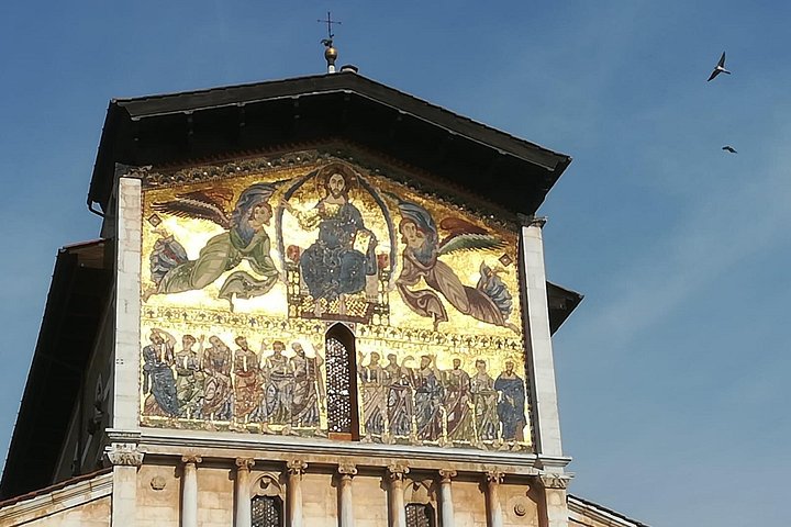 Visite guidée à pied du centre historique de Lucca, présentant ses remparts Renaissance, ses places charmantes et ses églises anciennes, photo 10 | wizardtrip