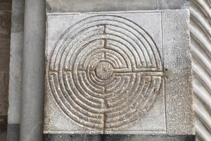 Visite guidée à pied du centre historique de Lucca, présentant ses remparts Renaissance, ses places charmantes et ses églises anciennes, photo 13 | wizardtrip