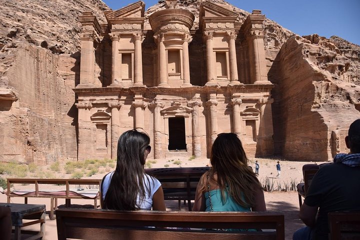 2-Tage Highlights – Petra, Wadi Rum & Totes Meer (Max. 17 Reisende) | wizardtrip