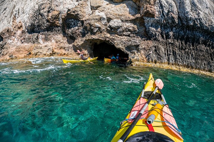 Rhodes Sea Kayaking Tour – La Route des Pirates | wizardtrip