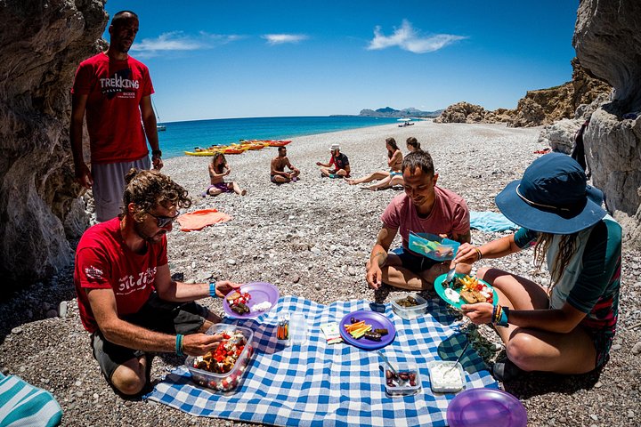 ロードス島海岸のシーカヤックアドベンチャー、洞窟やビーチを探検、写真14 | wizardtrip