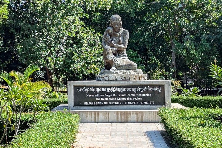 Historische rondleiding door de Killing Fields en het Tuol Sleng Genocide Museum in Phnom Penh, Cambodja, foto 22 | wizardtrip