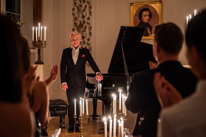Genießen Sie ein klassisches Klavierkonzert mit Chopins Meisterwerken in einem eleganten Warschauer Konzertsaal, Foto 11 | wizardtrip