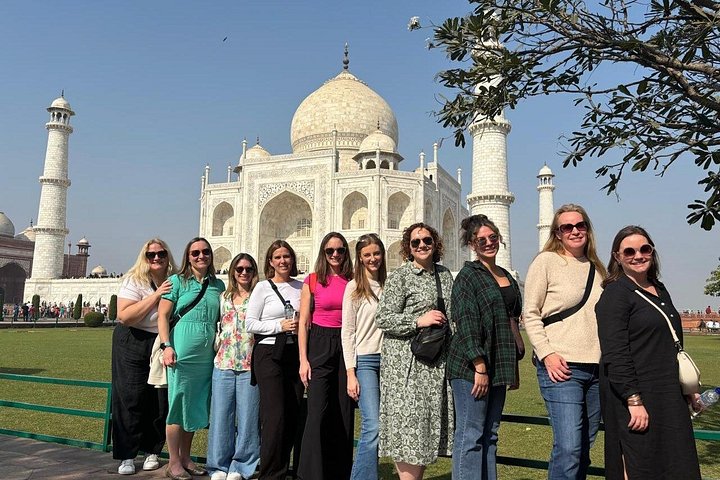 En privat dagstur til Taj Mahal og Agra Fort fra Delhi med eksprestog, inklusive frokost, foto 7 | wizardtrip