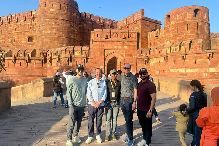 En privat dagstur til Taj Mahal og Agra Fort fra Delhi med eksprestog, inklusive frokost, foto 13 | wizardtrip