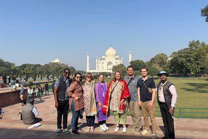 En privat dagstur til Taj Mahal og Agra Fort fra Delhi med eksprestog, inklusive frokost, foto 25 | wizardtrip