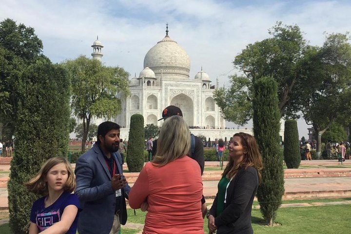 En privat dagstur til Taj Mahal og Agra Fort fra Delhi med eksprestog, inklusive frokost, foto 27 | wizardtrip