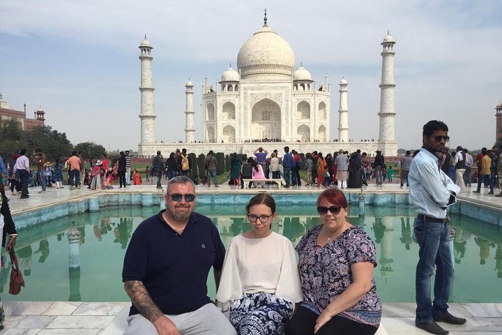 En privat dagstur til Taj Mahal og Agra Fort fra Delhi med eksprestog, inklusive frokost, foto 37 | wizardtrip