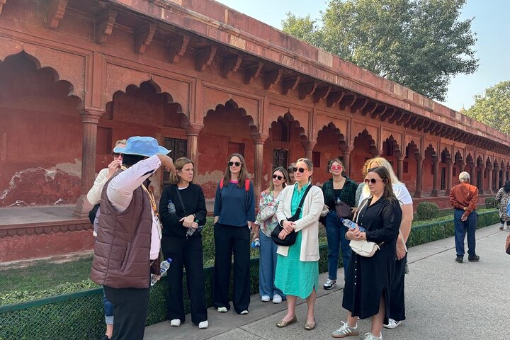 En privat dagstur til Taj Mahal og Agra Fort fra Delhi med eksprestog, inklusive frokost, foto 46 | wizardtrip