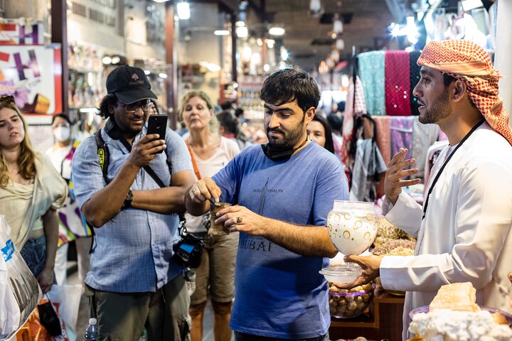 Explore the vibrant souks, historic neighborhoods, and Dubai Creek on this guided cultural tour, photo 6 | wizardtrip