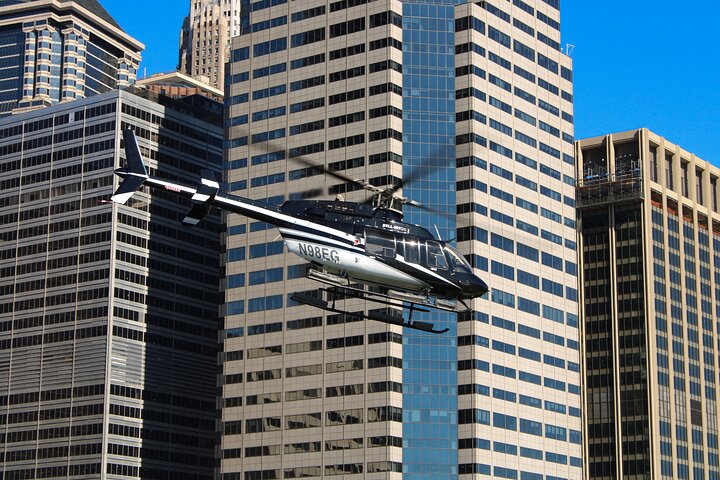 Panoramavyer från helikopter av New Yorks landmärken som Frihetsgudinnan och Empire State Building, foto 7 | wizardtrip