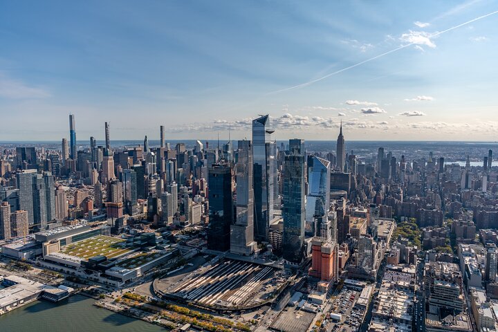 Panoramavyer från helikopter av New Yorks landmärken som Frihetsgudinnan och Empire State Building, foto 8 | wizardtrip