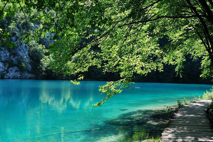 Geführte Tagestour zum Nationalpark Plitvicer Seen ab Zadar, Kroatien, mit Wasserfällen und Seen, Foto 14 | wizardtrip