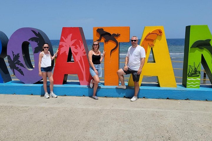 Excursion sur l'île de Roatan avec des singes, des paresseux, dégustation de chocolat et de rhum avec des vues panoramiques, photo 15 | wizardtrip