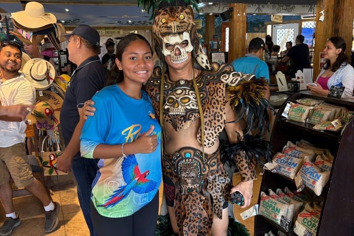 Excursion sur l'île de Roatan avec des singes, des paresseux, dégustation de chocolat et de rhum avec des vues panoramiques, photo 24 | wizardtrip