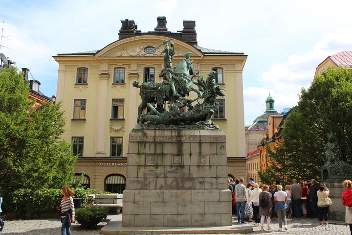 Tour guidato a piedi della storica città vecchia di Stoccolma (Gamla Stan), con strade colorate e monumenti, foto 6 | wizardtrip