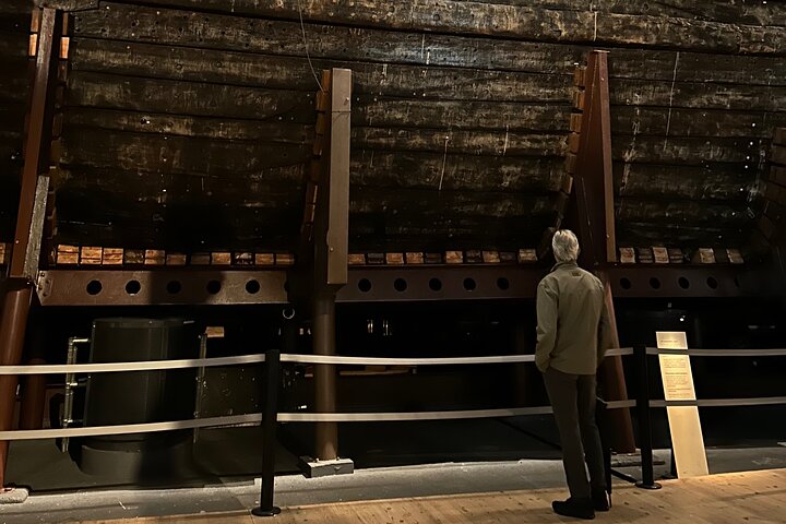 Tour guidato dello storico Museo Vasa a Stoccolma, Svezia, che espone la nave da guerra del XVII secolo, foto 6 | wizardtrip